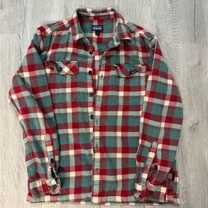 Patagonia Red and Green Plaid Casual Button Down Shirt